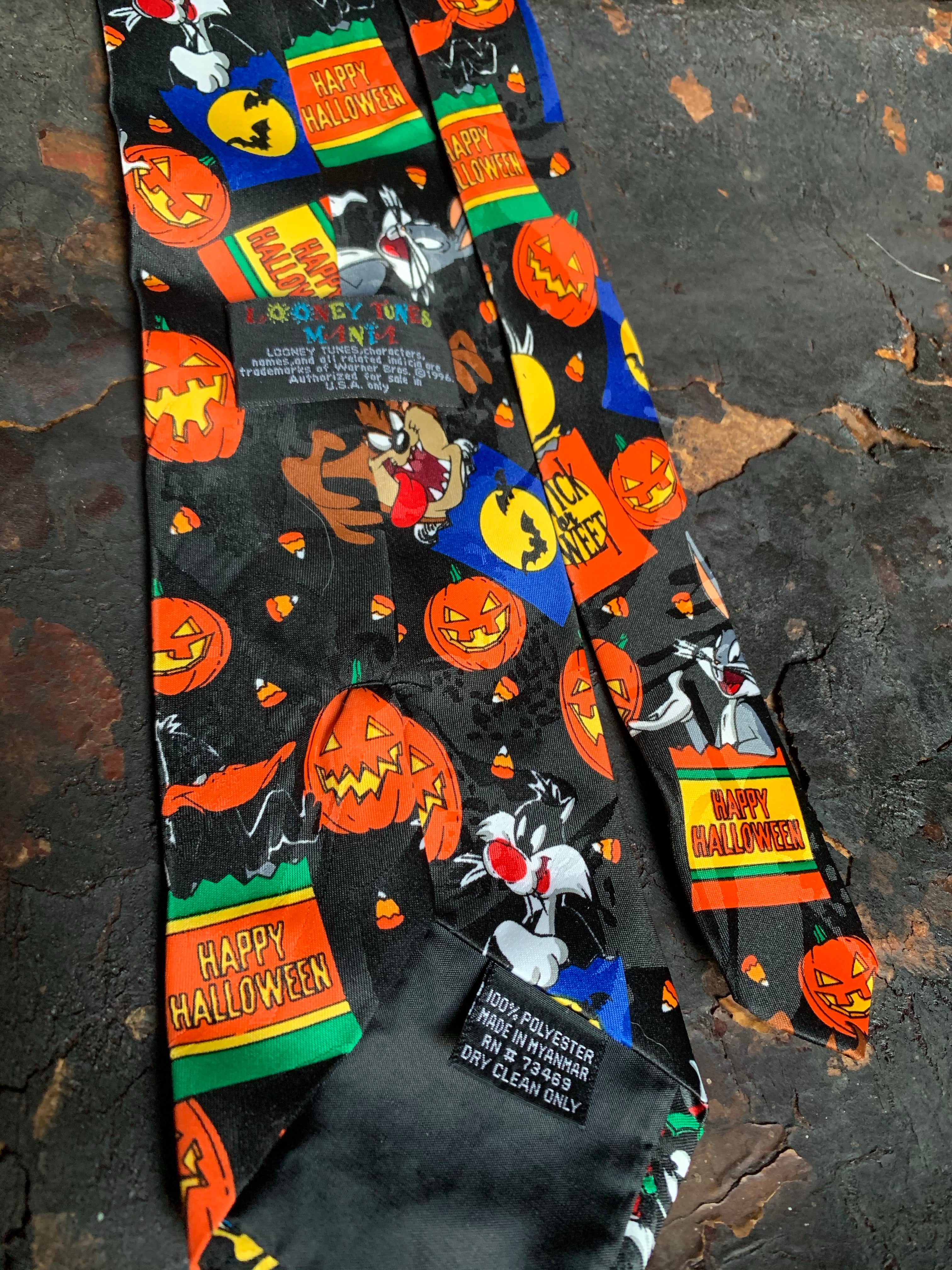 Vintage Looney Tunes Halloween Neck Tie - Candy Bags