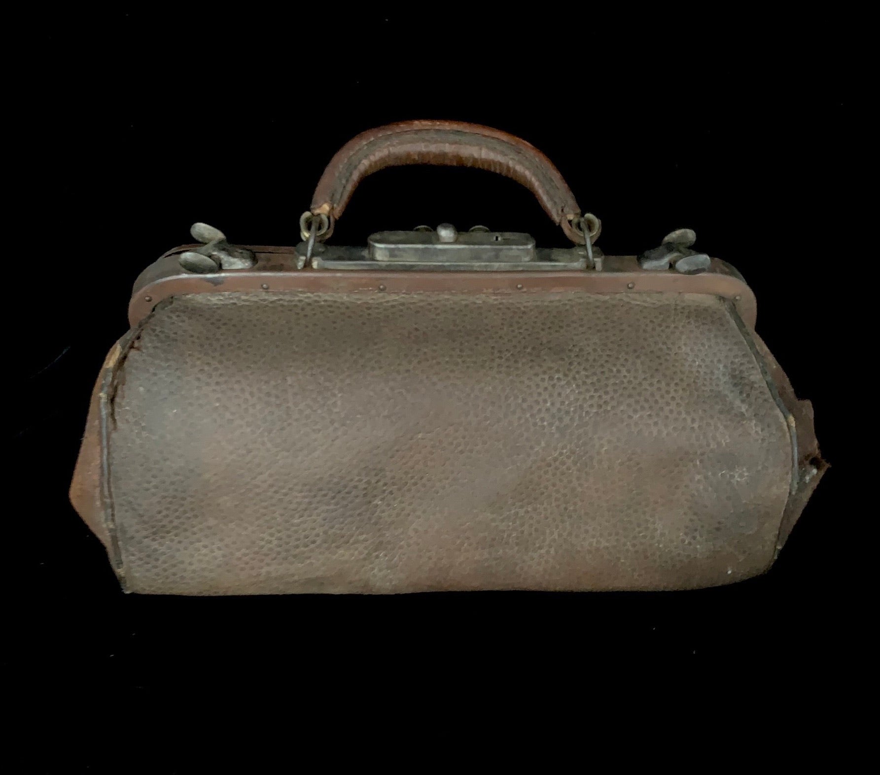 Antique 1800's Insane Asylum doctors medical bag by MourningMarket, $299.00