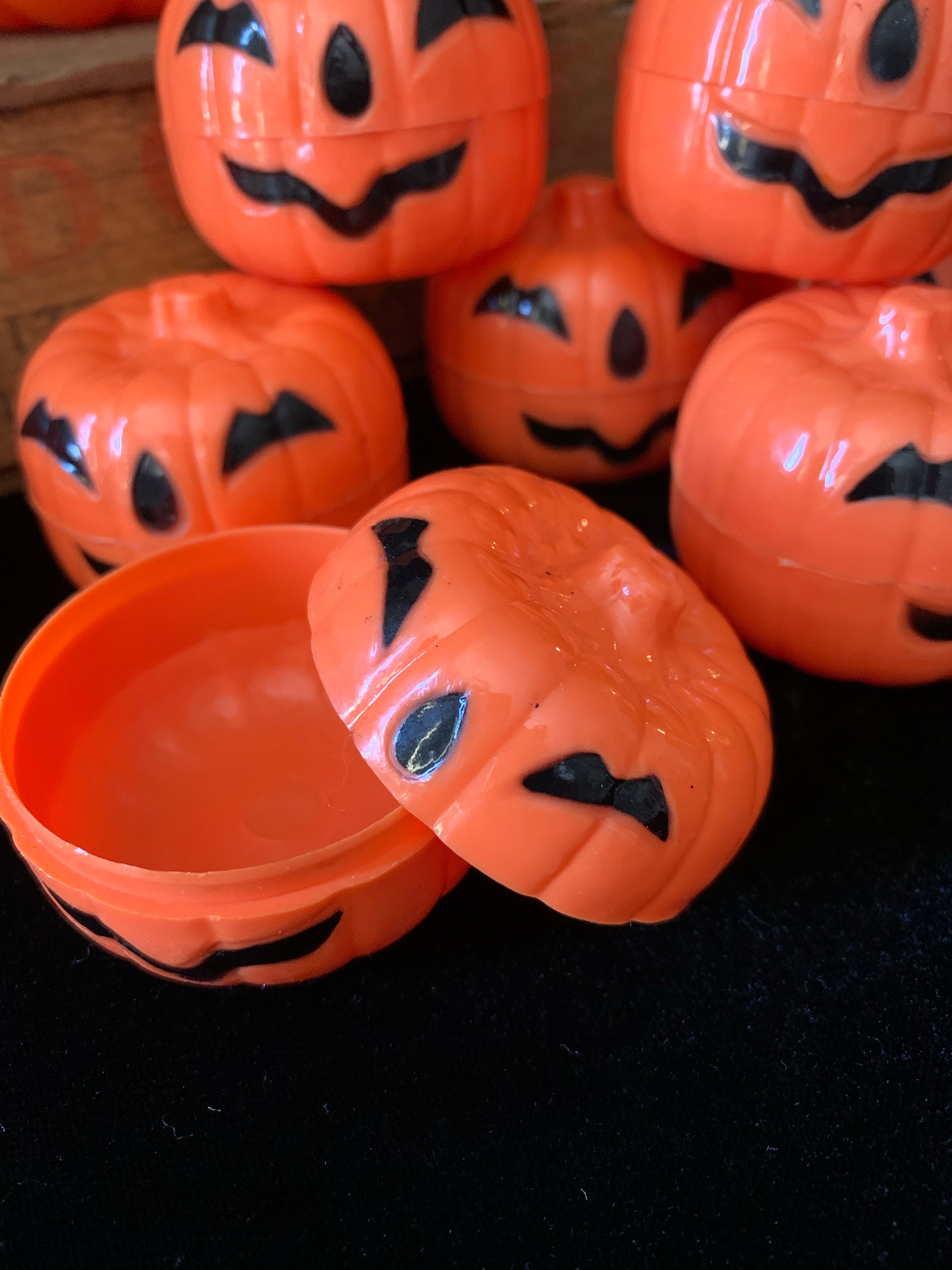 11 Vintage 1995 Jack O’Lantern Candy Containers
